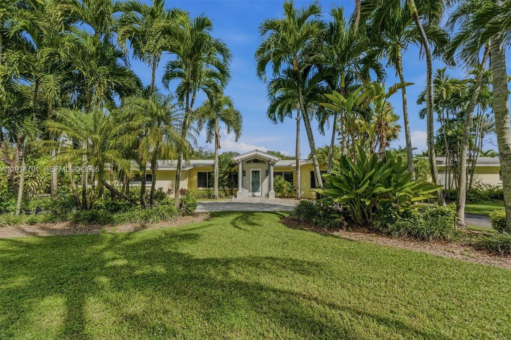 8001 SW 66th Ter, Miami, FL 33143