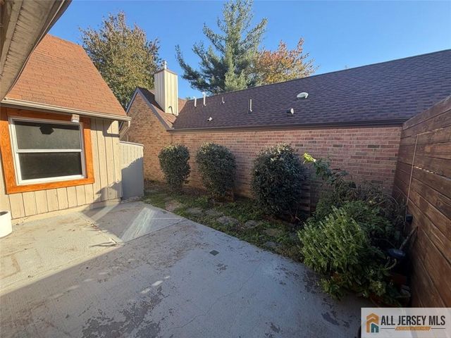 31 Ardsley Court, East Brunswick, NJ 08816