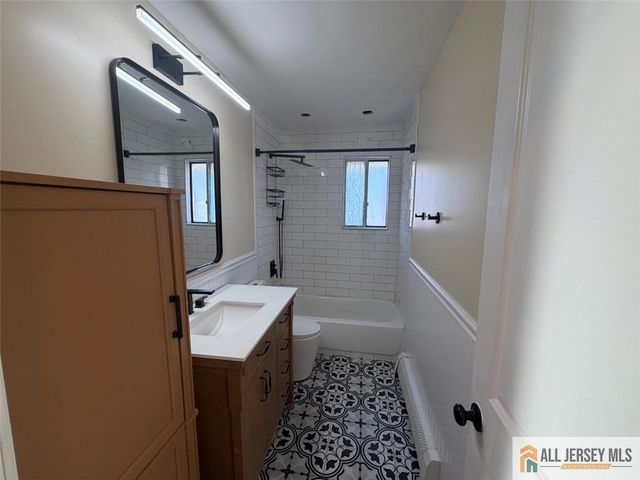 31 Ardsley Court, East Brunswick, NJ 08816