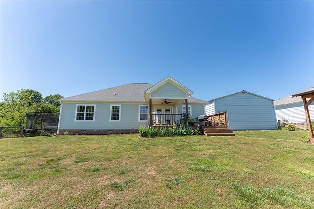 696 Mount Olivet Road, Six Mile, SC 29630