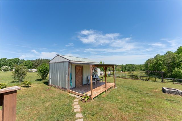 696 Mount Olivet Road, Six Mile, SC 29630
