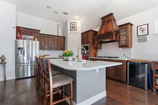 2112 Benjamin Creek Drive, Little Elm, TX 75068