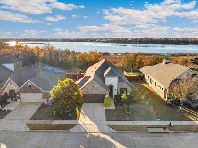 2112 Benjamin Creek Drive, Little Elm, TX 75068