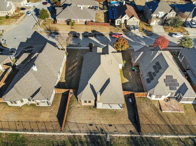 2112 Benjamin Creek Drive, Little Elm, TX 75068