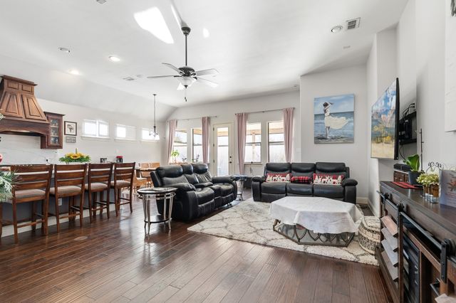 2112 Benjamin Creek Drive, Little Elm, TX 75068