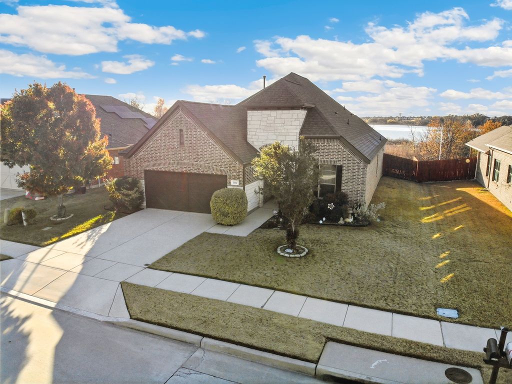 2112 Benjamin Creek Drive, Little Elm, TX 75068
