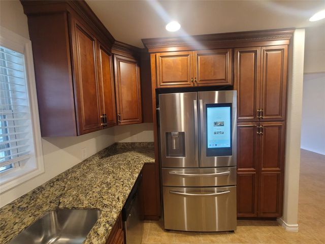 107 Avalon Way, Galveston, TX 77550