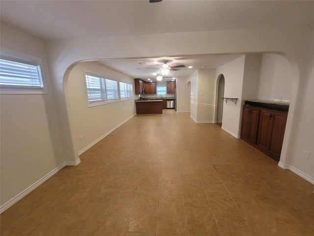 107 Avalon Way, Galveston, TX 77550