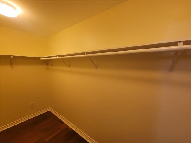 107 Avalon Way, Galveston, TX 77550