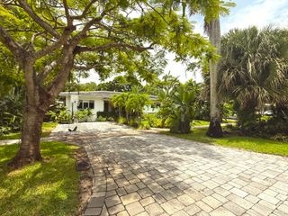 67 NW 97 th Street, Miami Shores, FL 33150