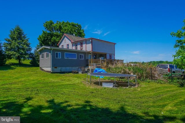 1303 SUNNYSIDE RD, Spring Grove, PA 17362