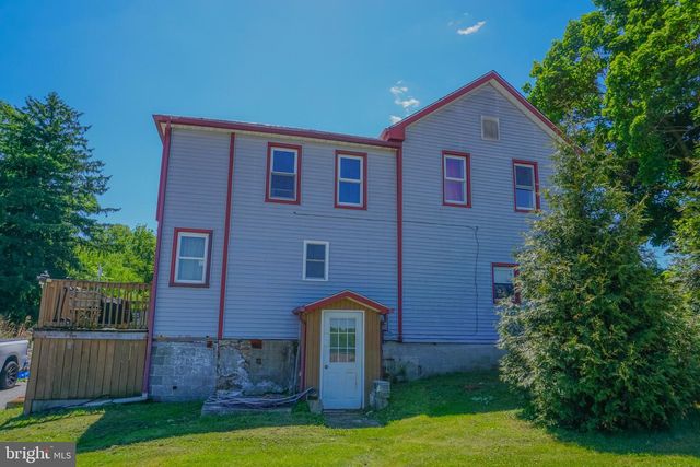 1303 SUNNYSIDE RD, Spring Grove, PA 17362