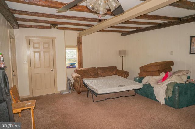 1303 SUNNYSIDE RD, Spring Grove, PA 17362