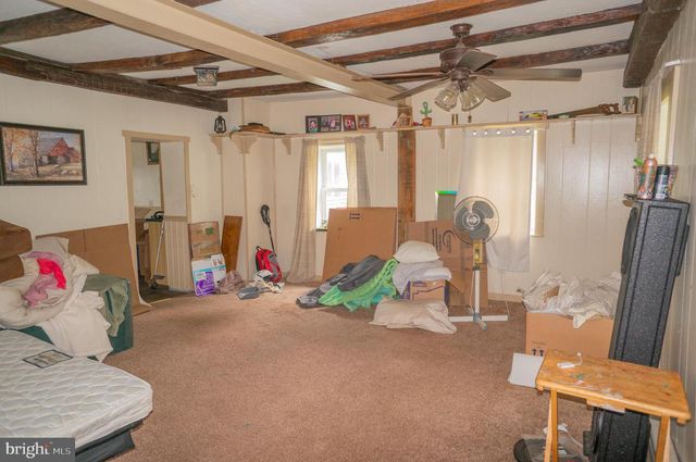 1303 SUNNYSIDE RD, Spring Grove, PA 17362
