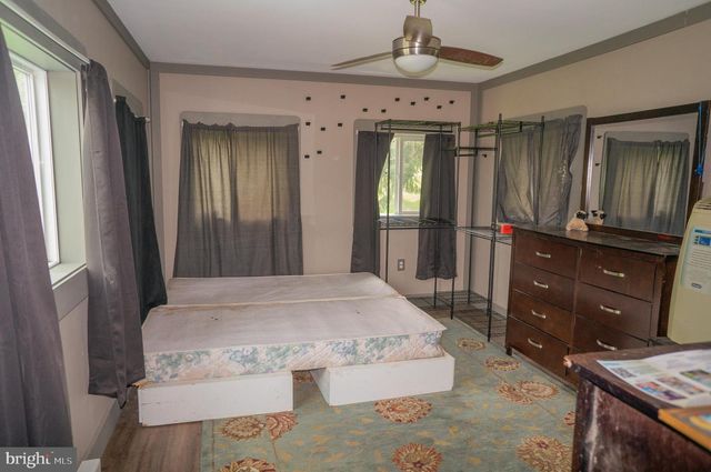 1303 SUNNYSIDE RD, Spring Grove, PA 17362