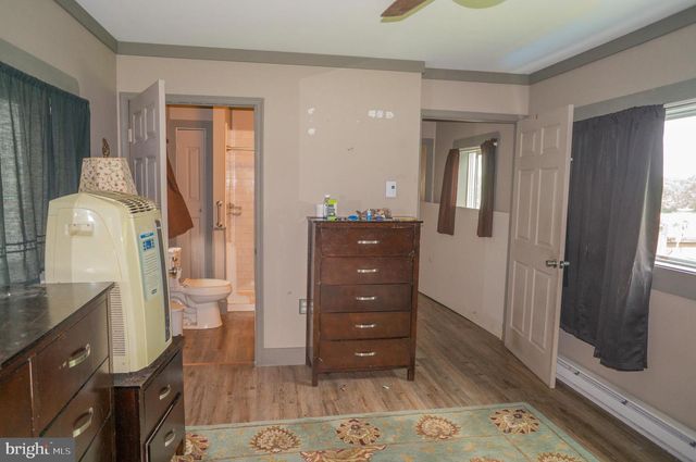 1303 SUNNYSIDE RD, Spring Grove, PA 17362