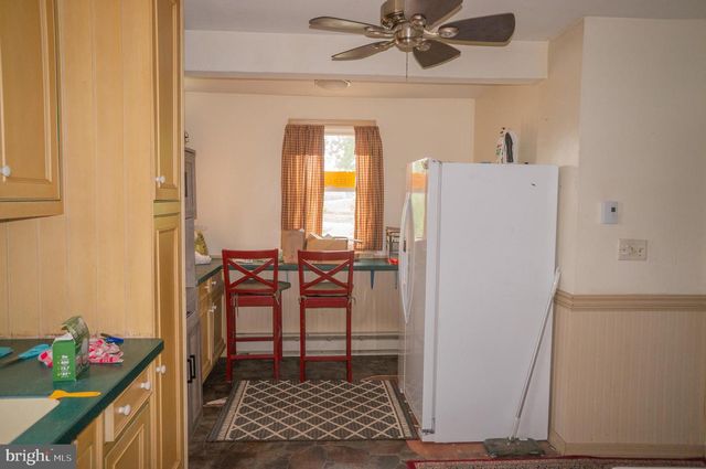 1303 SUNNYSIDE RD, Spring Grove, PA 17362