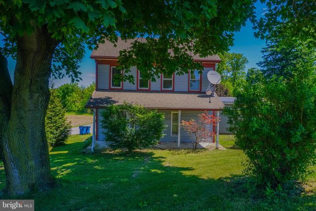 1303 SUNNYSIDE RD, Spring Grove, PA 17362