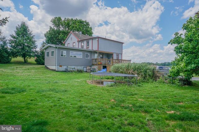 1303 SUNNYSIDE RD, Spring Grove, PA 17362