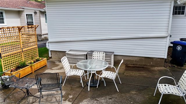 222 N Pershing Avenue, Akron, OH 44313