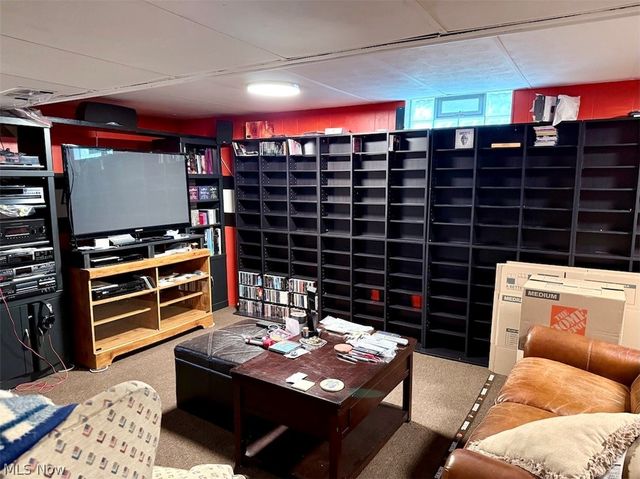 222 N Pershing Avenue, Akron, OH 44313