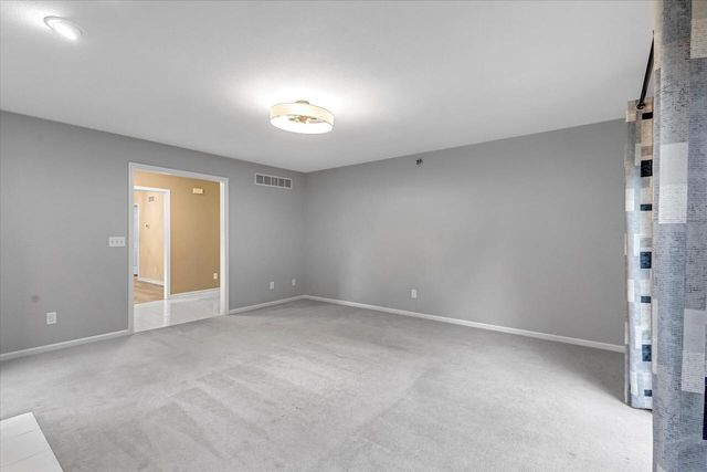 2855 River Birch DRIVE #D, Brookfield, WI 53045