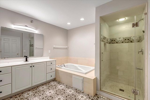 2855 River Birch DRIVE #D, Brookfield, WI 53045