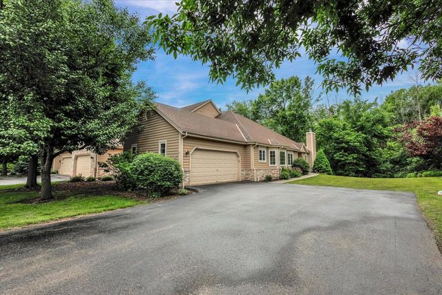 2855 River Birch DRIVE #D, Brookfield, WI 53045