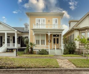 1209 Sealy Street, Galveston, TX 77550