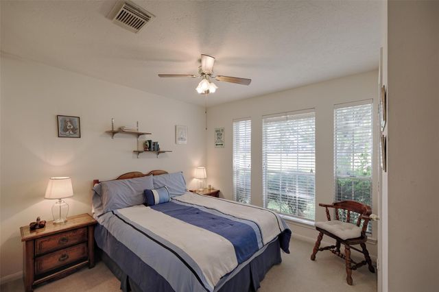 319 Leisure Lane, Montgomery, TX 77356