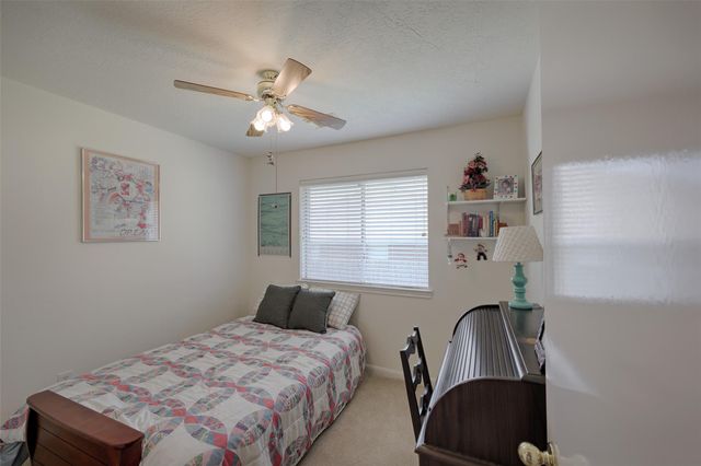 319 Leisure Lane, Montgomery, TX 77356