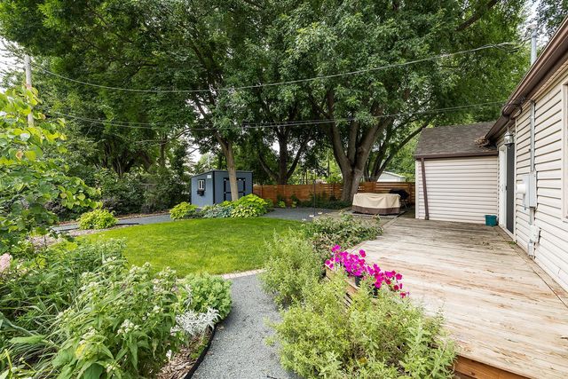 1266 Draper Avenue, Roseville, MN 55113
