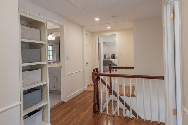 16 Fernway, Lynnfield, MA 01940