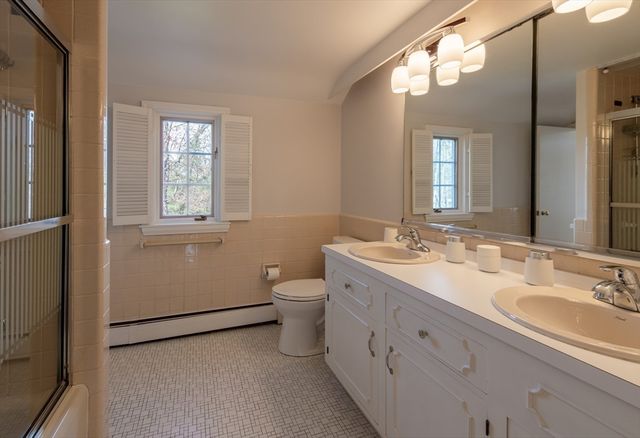 16 Fernway, Lynnfield, MA 01940