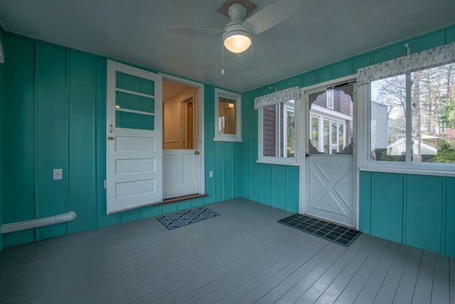 16 Fernway, Lynnfield, MA 01940