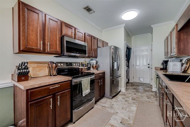105 Harvest Drive, Springfield, GA 31329