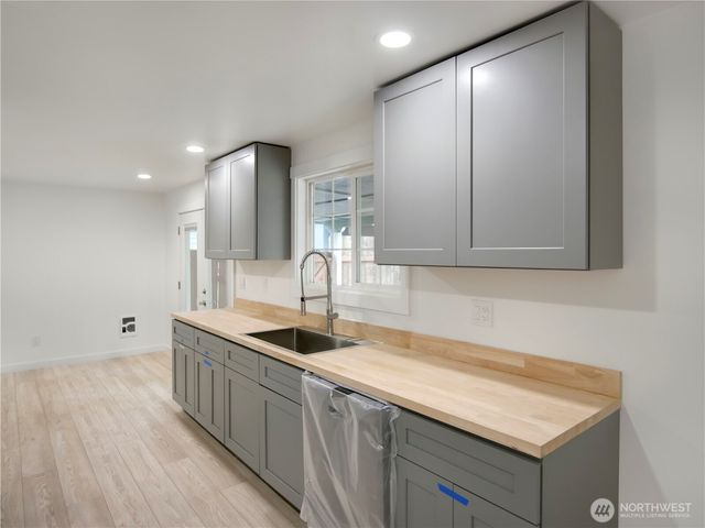 13647 197th Avenue SE, Renton, WA 98059