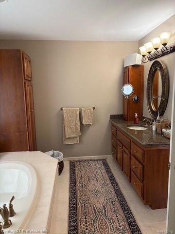 2120 Oakwood Drive, Troy, MI 48085