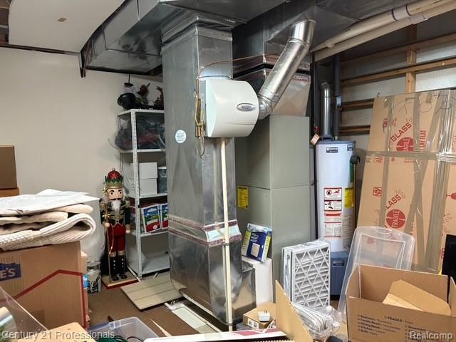 2120 Oakwood Drive, Troy, MI 48085