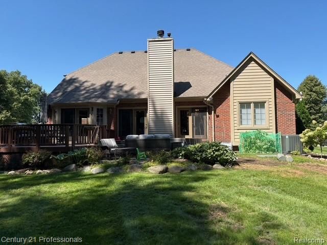 2120 Oakwood Drive, Troy, MI 48085