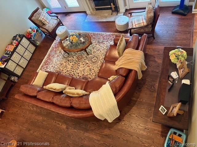 2120 Oakwood Drive, Troy, MI 48085