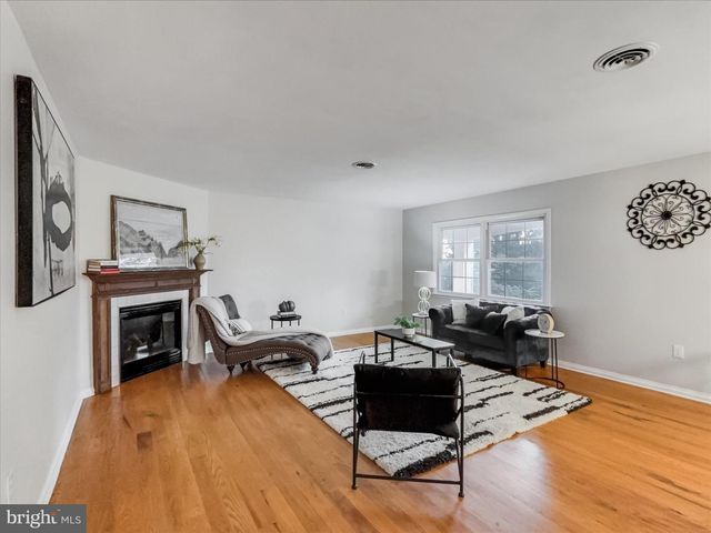 22 SHEFFIELD DR, Chambersburg, PA 17201