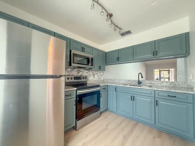 5415 PARKSIDE VILLAS DRIVE, St Petersburg, FL 33709