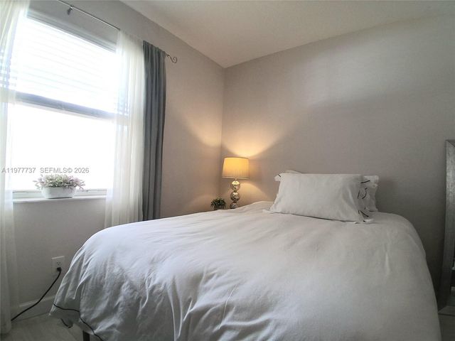 10368 NW 24th Pl 104, Sunrise, FL 33322