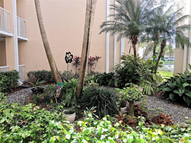 10368 NW 24th Pl 104, Sunrise, FL 33322