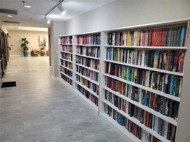 10368 NW 24th Pl 104, Sunrise, FL 33322