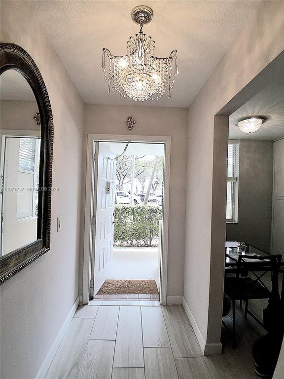 10368 NW 24th Pl 104, Sunrise, FL 33322