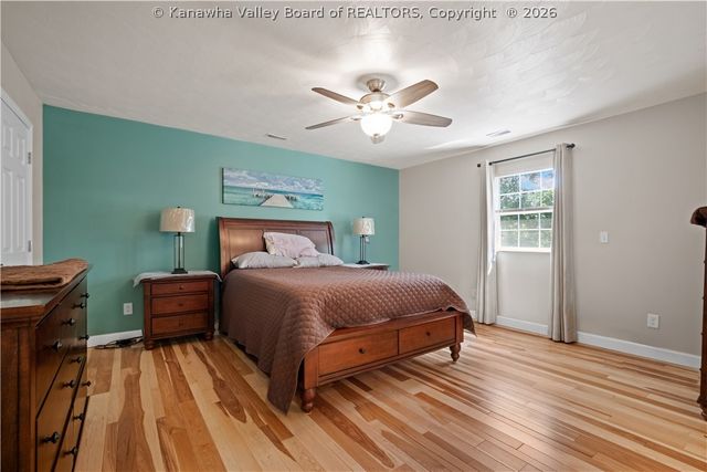 142 SPRUCE Lane, Scott Depot, WV 25560