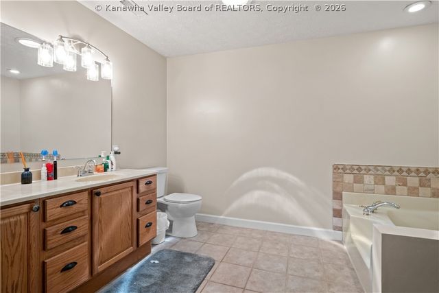 142 SPRUCE Lane, Scott Depot, WV 25560