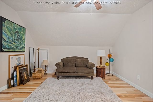 142 SPRUCE Lane, Scott Depot, WV 25560